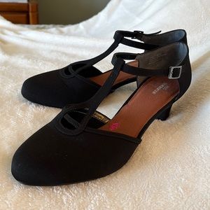 Black Never Worn Size 11.5 Shoes